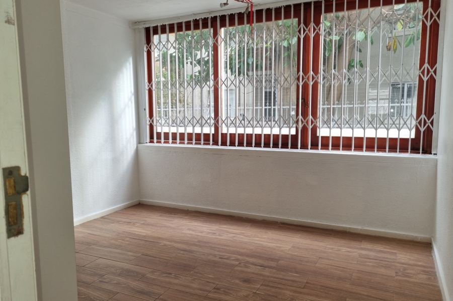 2 Bedroom Property for Sale in Green Point Western Cape